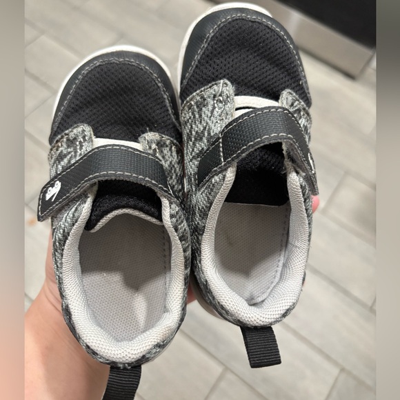 See Kai Run Stryker Lace Sneakers Size 8 - Picture 5 of 7